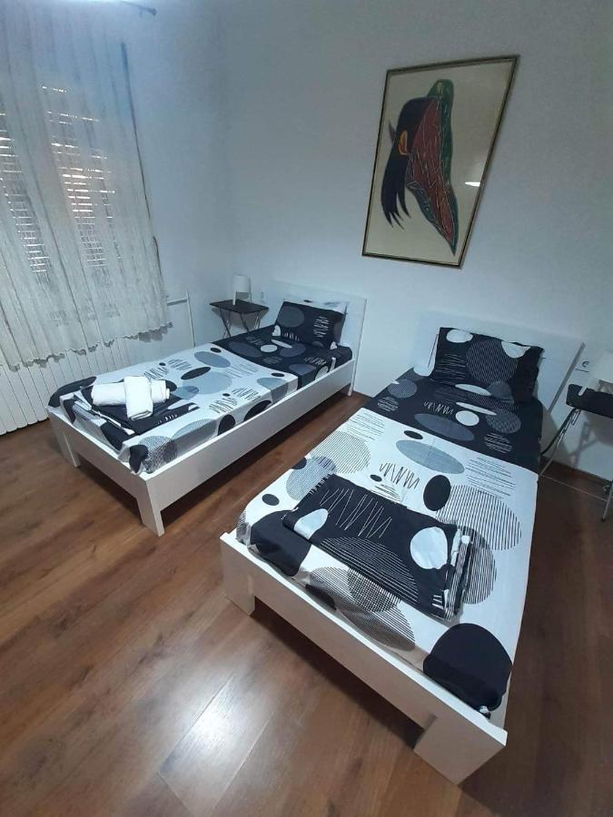 Double M City Center Apartments สโกเปีย ภายนอก รูปภาพ